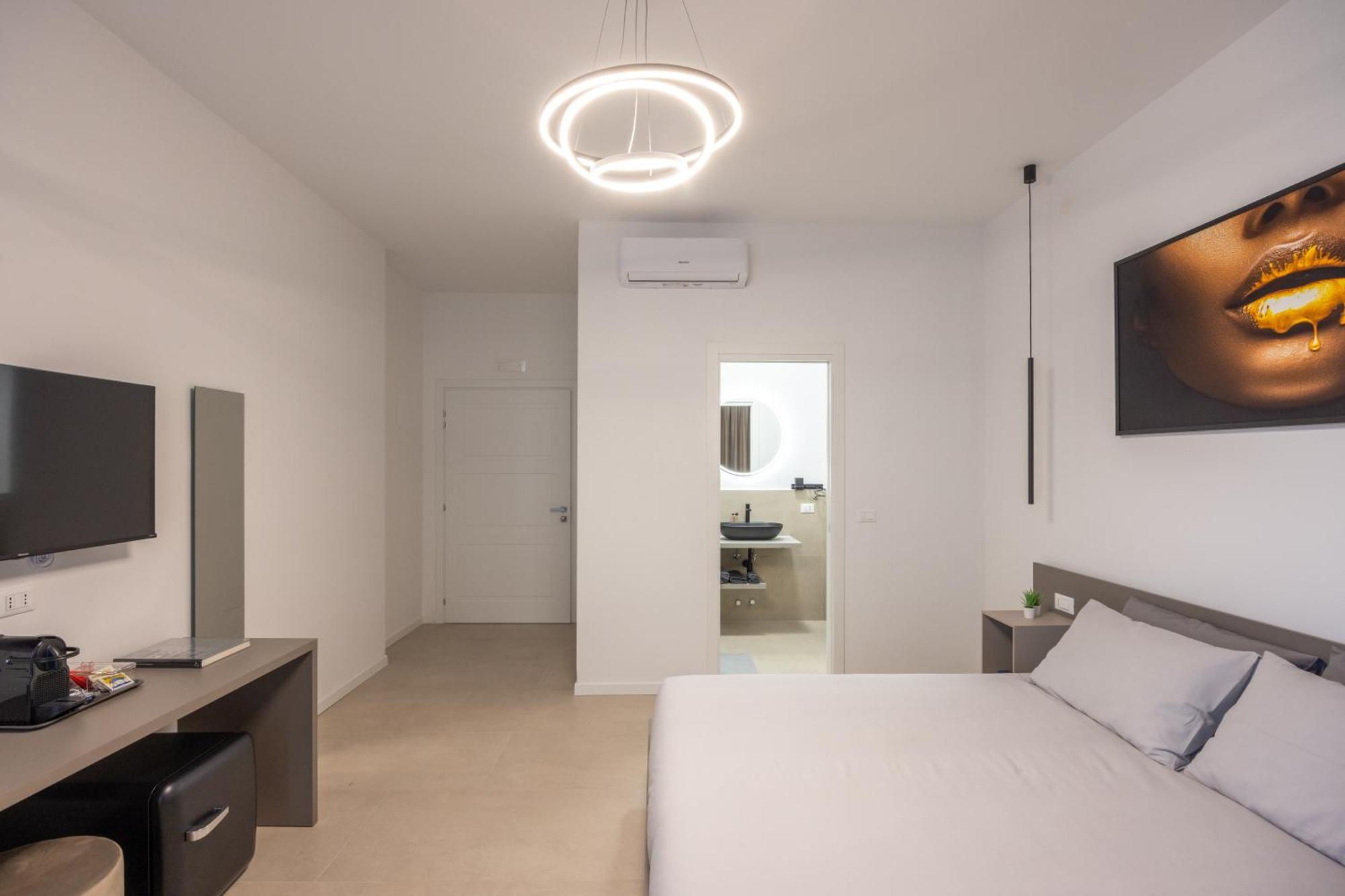 Luxury Station Suite Bologna Exterior photo
